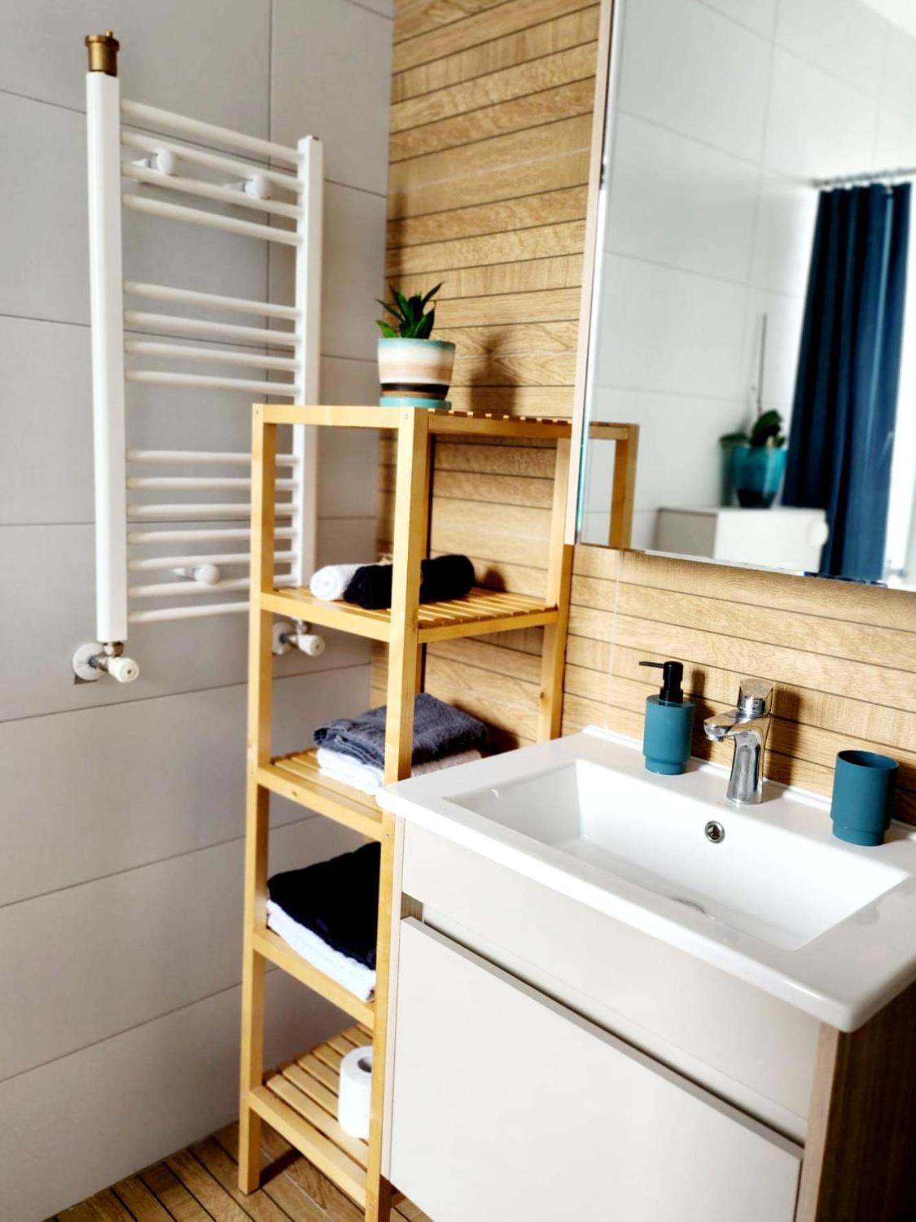 Adm Cozy Home - Entire Private House&Garden Tunarii Kamer foto